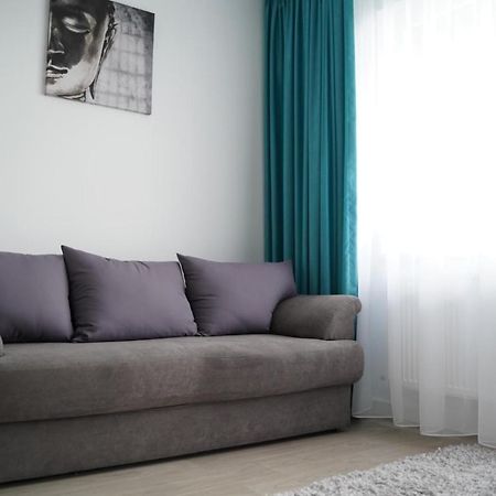 Silence Appartments Орадя Екстер'єр фото